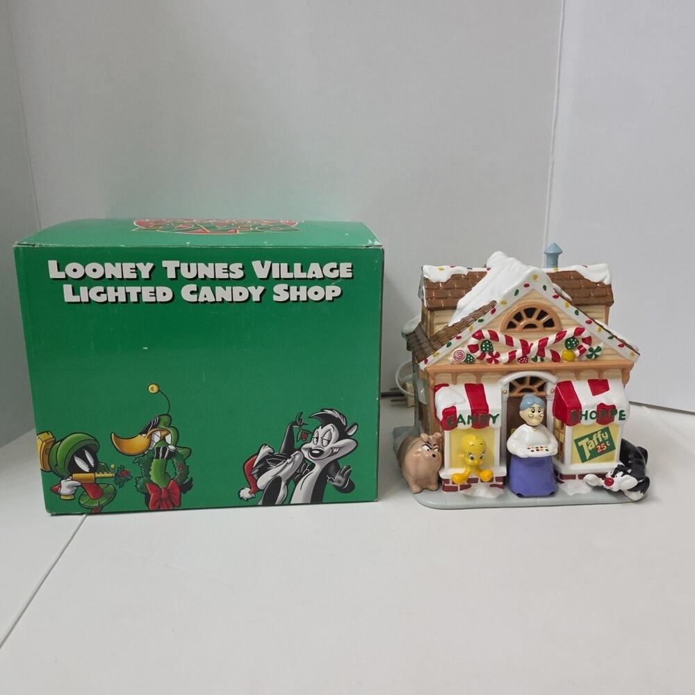 Looney Toones Candy Shop Ceramic Light Up House - Warner Bros Studio Store 1998 - Picture 2 of 9